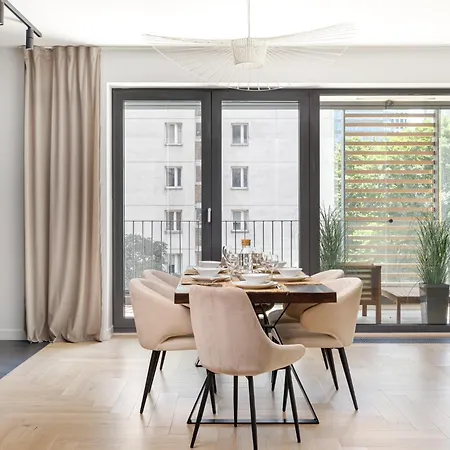 Апартаменты 3-bedroom Luxurious With View