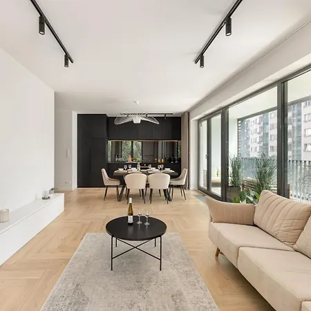 Апартаменты 3-bedroom Luxurious With View Варшава