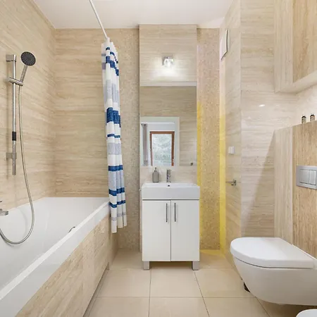 3-bedroom Luxurious With View Апартаменты